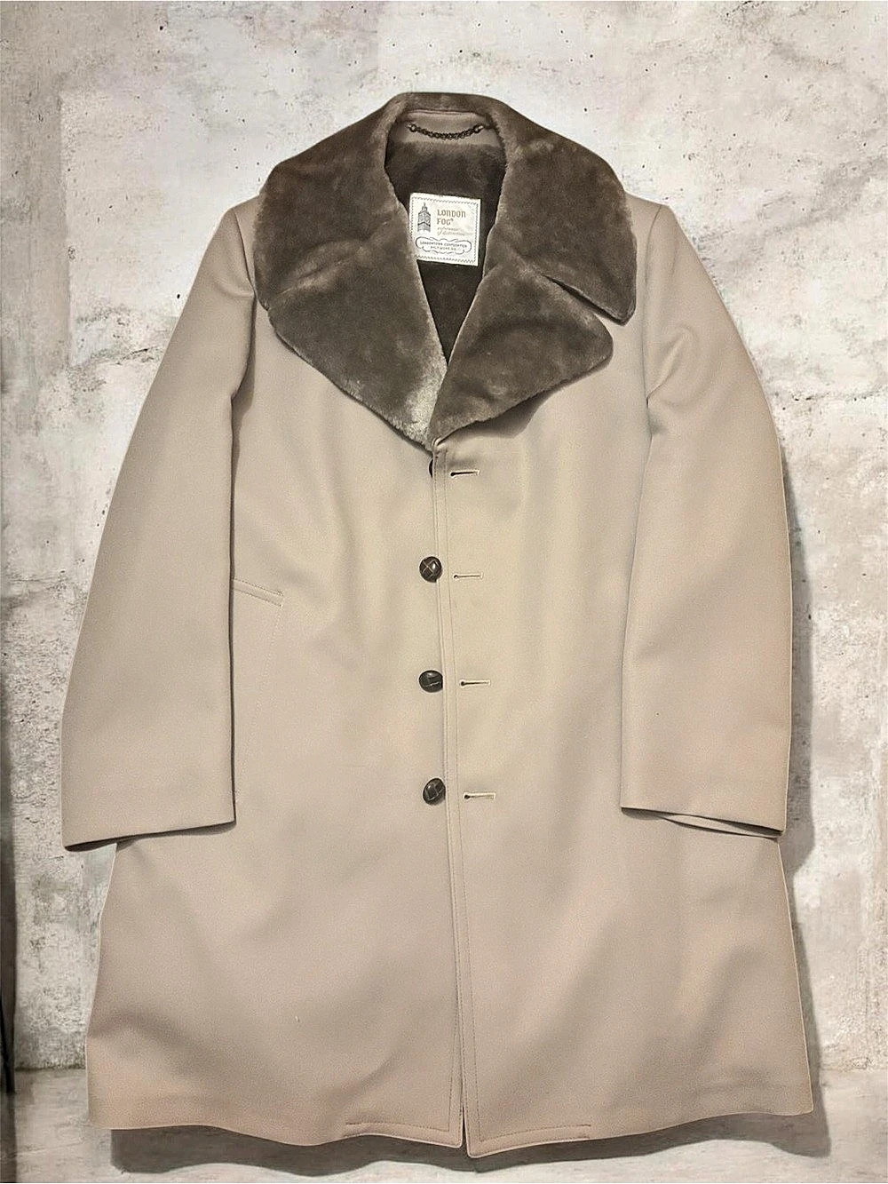 London Fog Men's Coat in Beige Like New